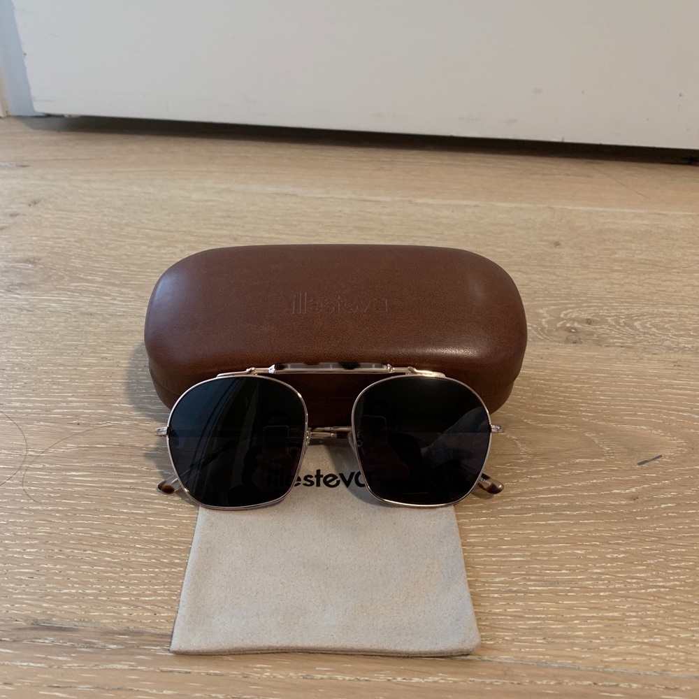 LIKE NEW Illesteva Samui Sunglasses